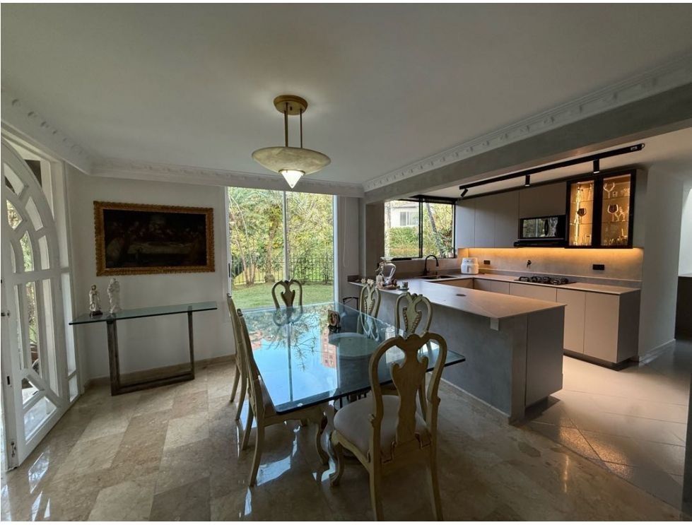 Casa en venta Antioquia Medellín El Diamante No2 265 m2 Habitaciones 4 Baños 4 Garajes 4 Precio $2450000000