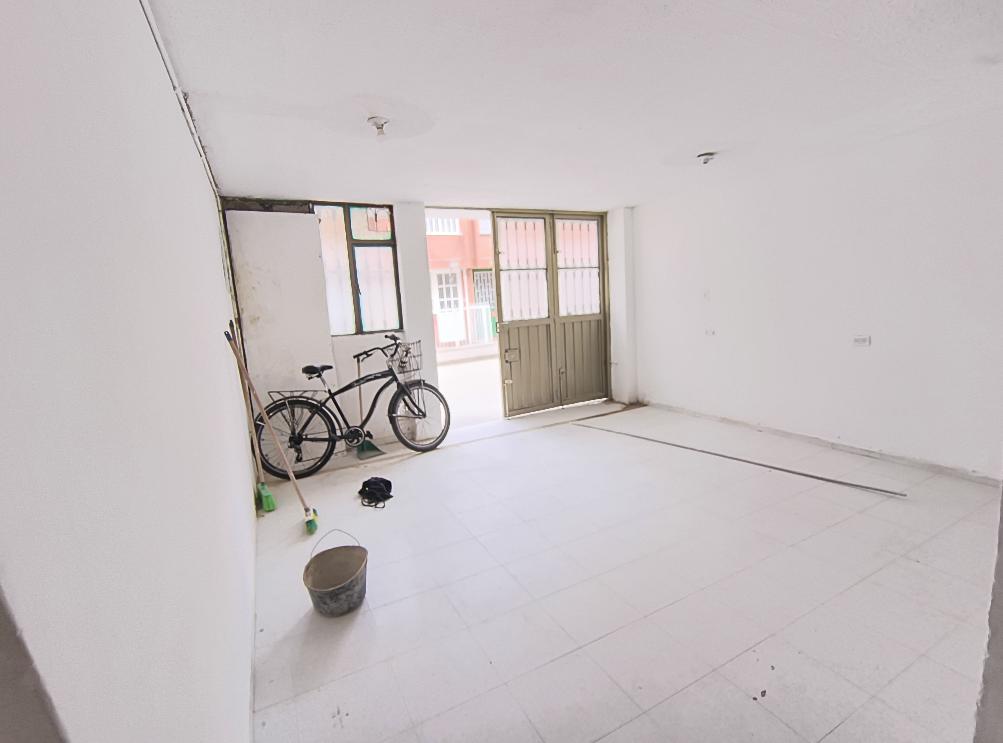 Apartamento en venta Cundinamarca Bogotá Tibabuyes 68 m2 Habitaciones 3 Baños 1 Garajes 1 Precio $230000000