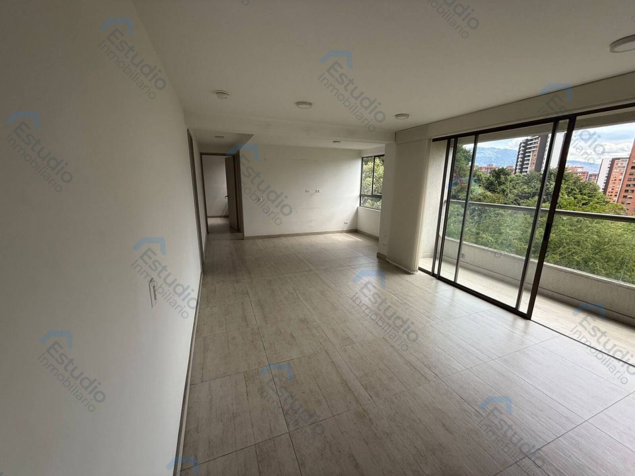 Apartamento en arriendo Antioquia Medellín El Rincon 69 m2 Habitaciones 2 Baños 2 Garajes 1 Precio $3100000
