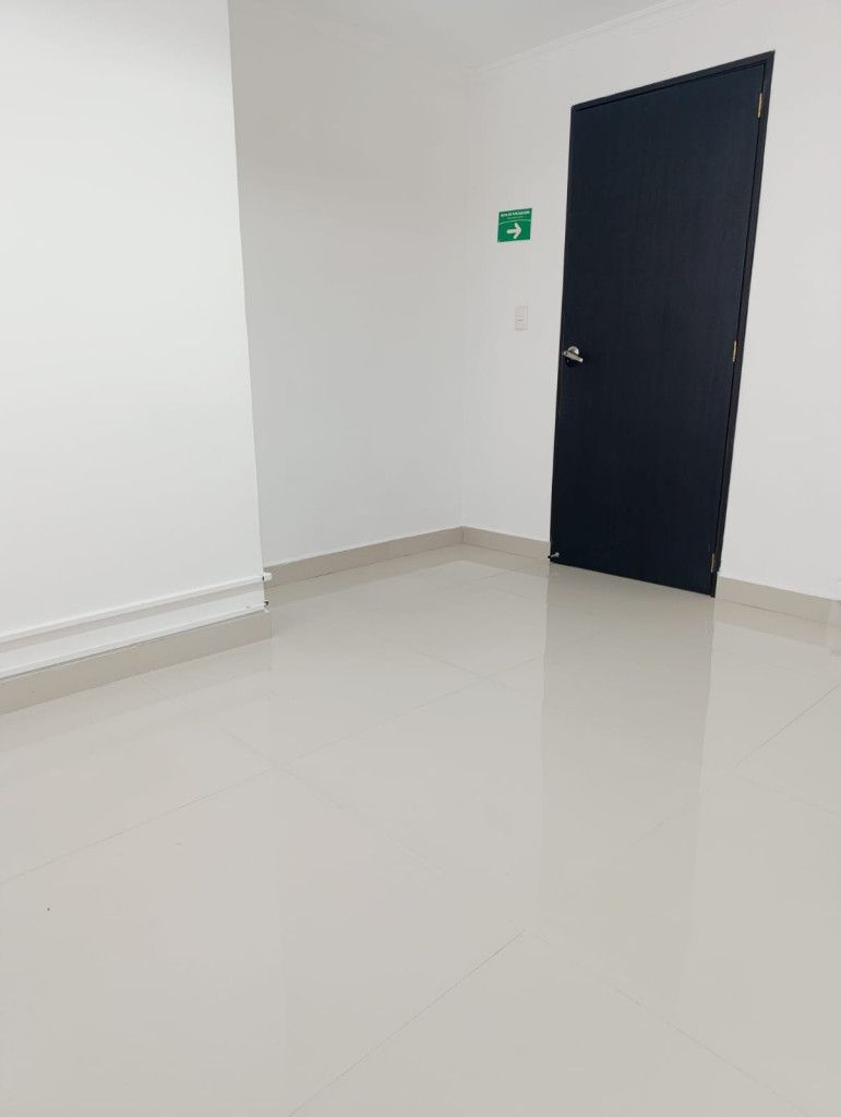 Bodega en arriendo Antioquia Medellín Urbanizacion San Bernardo 12 m2 Habitaciones 0 Baños 2 Garajes 0 Precio $950000