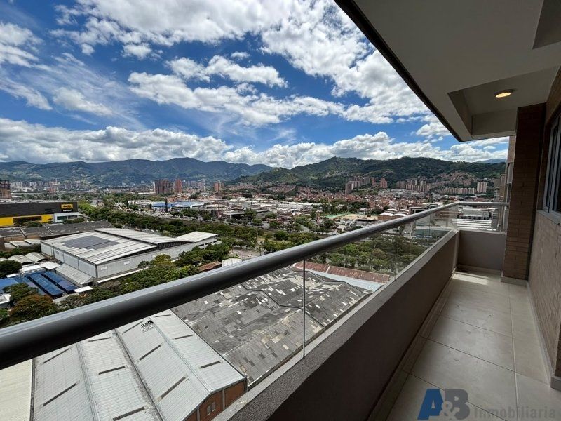 Apartamento en arriendo Antioquia Envigado Jardines 90 m2 Habitaciones 3 Baños 2 Garajes 0 Precio $4500000
