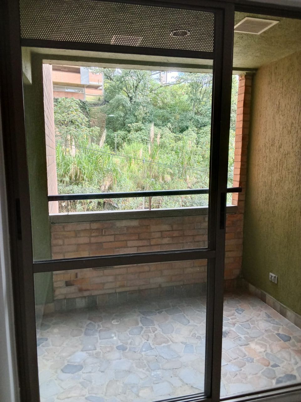 Apartamento en arriendo Antioquia Sabaneta Escobar 110 m2 Habitaciones 3 Baños 2 Garajes 1 Precio $3900000