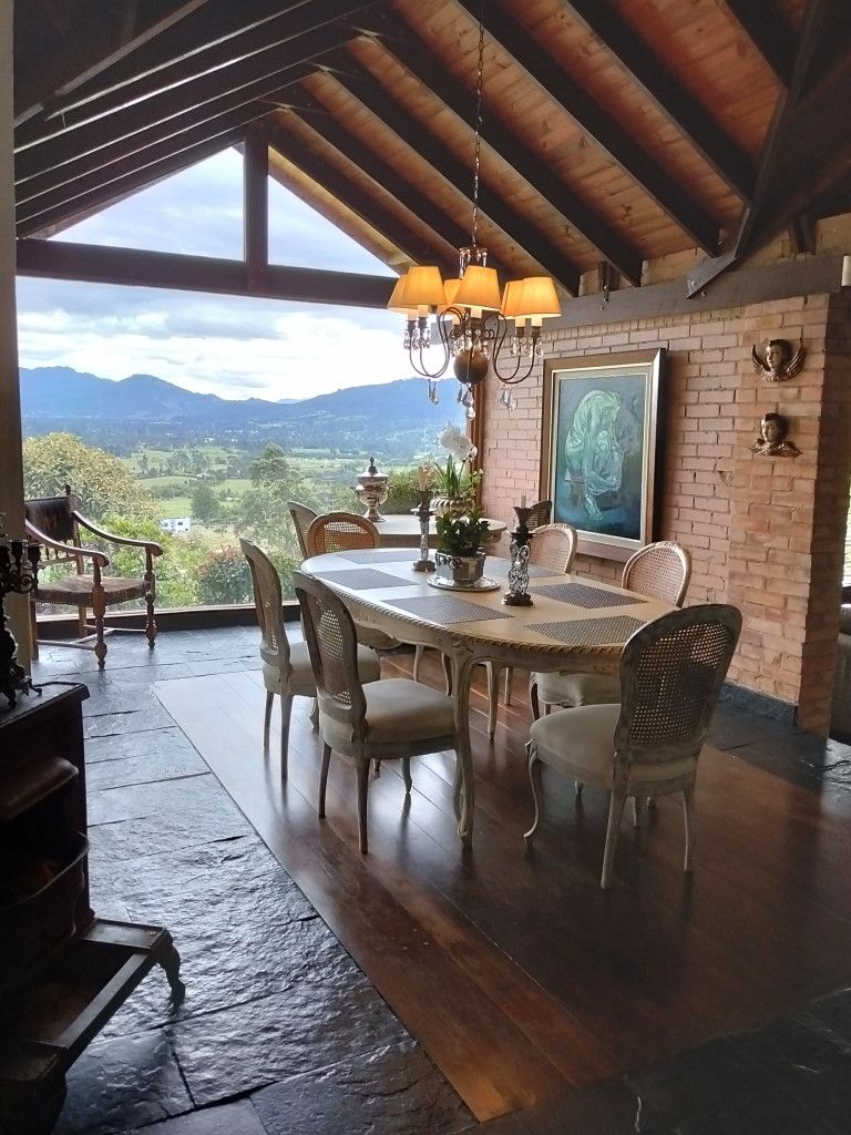 Casa en venta Cundinamarca La Calera La Calera 450 m2 Habitaciones 3 Baños 4 Garajes 6 Precio $2068000000
