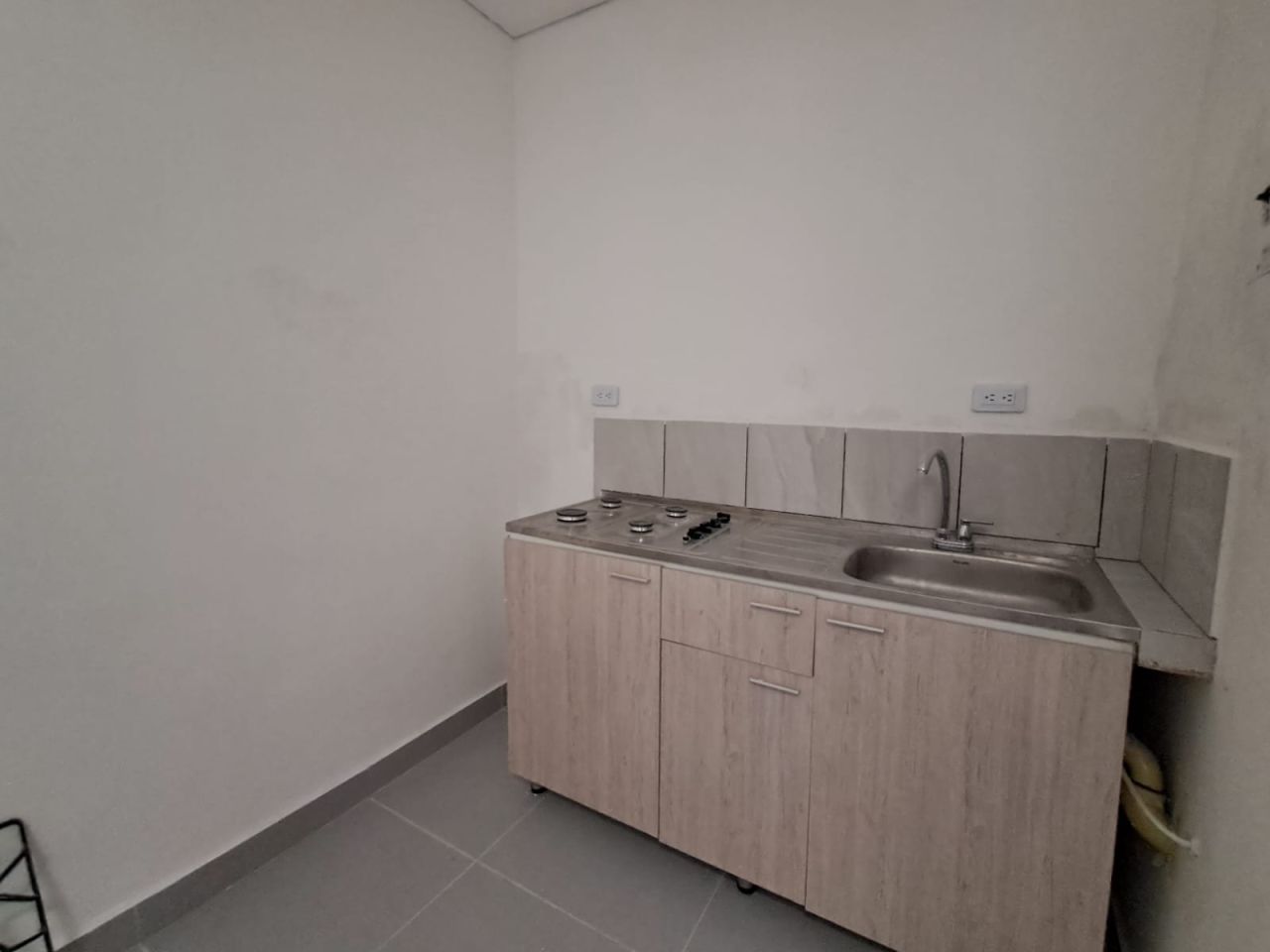 Apartaestudio en arriendo Risaralda Pereira Sector Plaza De Bolivar 23 m2 Habitaciones 1 Baños 1 Garajes 0 Precio $1150000