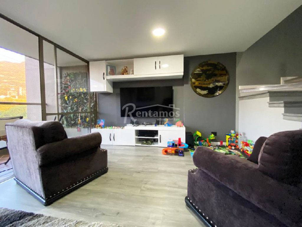 Apartamento en arriendo Antioquia Medellín Urbanizacion Torres De San Lucas 120 m2 Habitaciones 2 Baños 3 Garajes 2 Precio $5300000