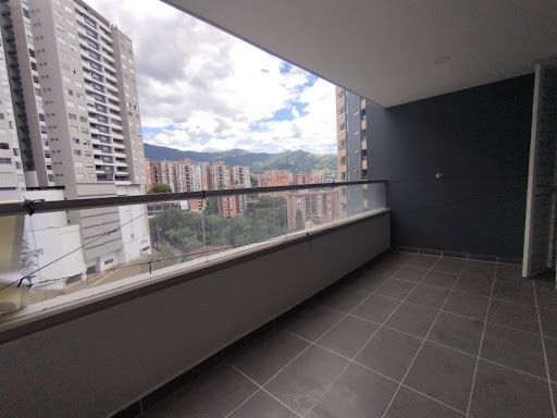 Apartamento en arriendo Antioquia Envigado La Inmaculada 94 m2 Habitaciones 2 Baños 3 Garajes 2 Precio $4900000