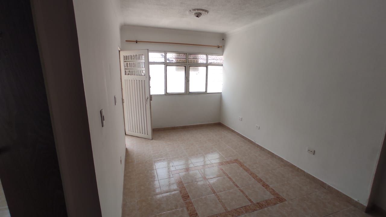 Casa en arriendo Valle Del Cauca Cali Las Ceibas 60 m2 Habitaciones 3 Baños 2 Garajes 1 Precio $1100000