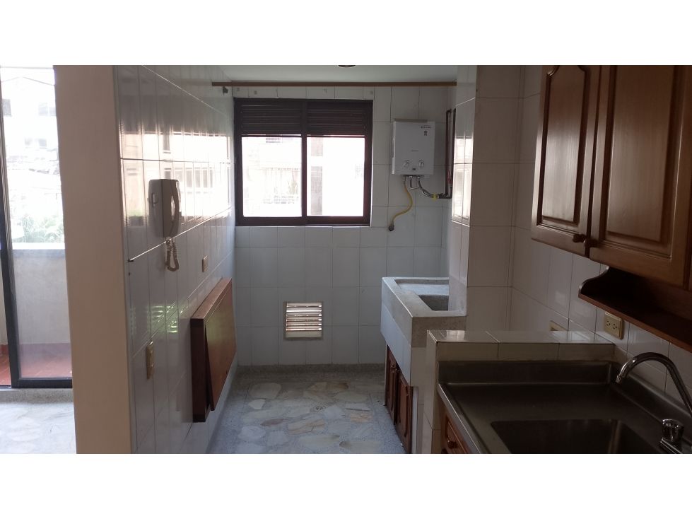 Bodega en arriendo Antioquia Medellín San Joaquin 70 m2 Habitaciones 0 Baños 3 Garajes 1 Precio $2800000