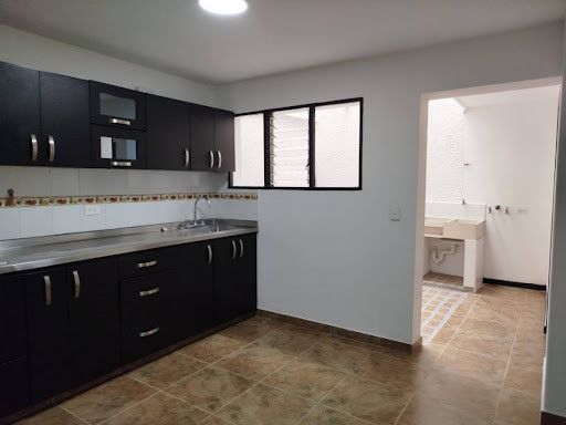 Casa en arriendo Antioquia Envigado Los Naranjos 132 m2 Habitaciones 3 Baños 2 Garajes 0 Precio $3200000