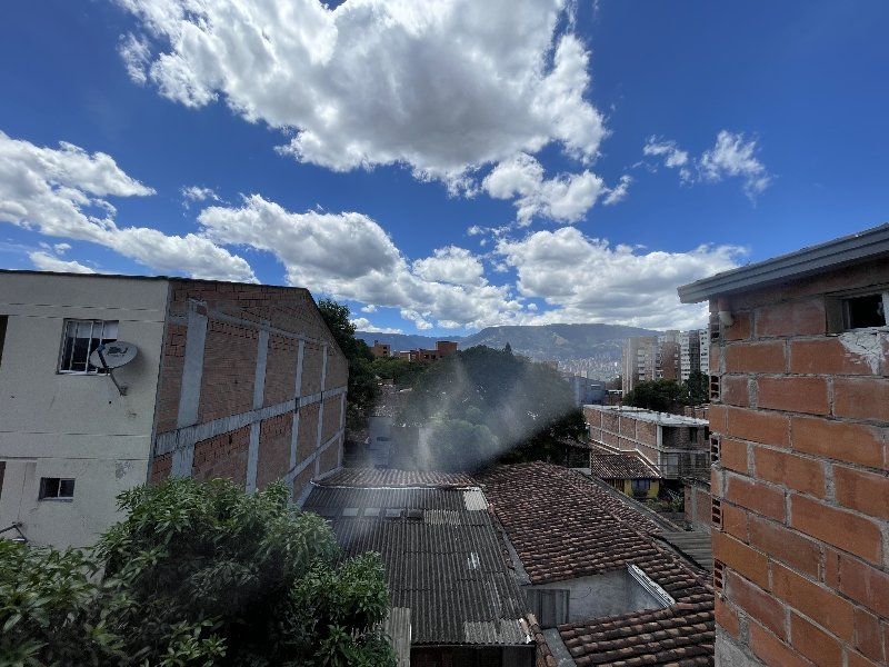 Apartamento en arriendo Antioquia Medellín Los Alpes 95 m2 Habitaciones 2 Baños 2 Garajes 0 Precio $2600000