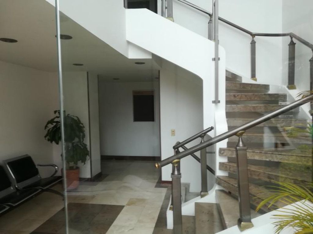 Oficina en arriendo Cundinamarca Bogotá Lago Gaitan 51 m2 Habitaciones 0 Baños 1 Garajes 0 Precio $2693800