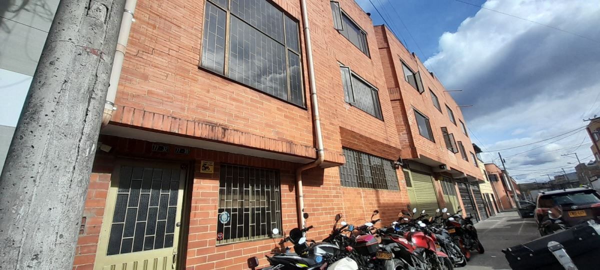 Bodega en venta Cundinamarca Bogotá Santa Sofía 1475 m2 Habitaciones 0 Baños 7 Garajes 0 Precio $7500000000