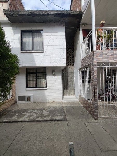 Casa en venta Valle Del Cauca Cali Bajos Ciudad Cordoba 120 m2 Habitaciones 3 Baños 2 Garajes 0 Precio $185000000