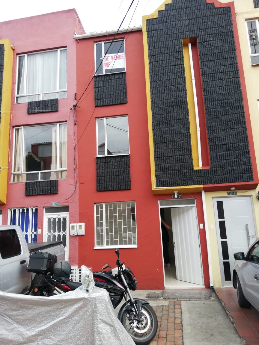 Casa en venta Cundinamarca Bogotá El Mortiño 115 m2 Habitaciones 4 Baños 2 Garajes 1 Precio $350000000