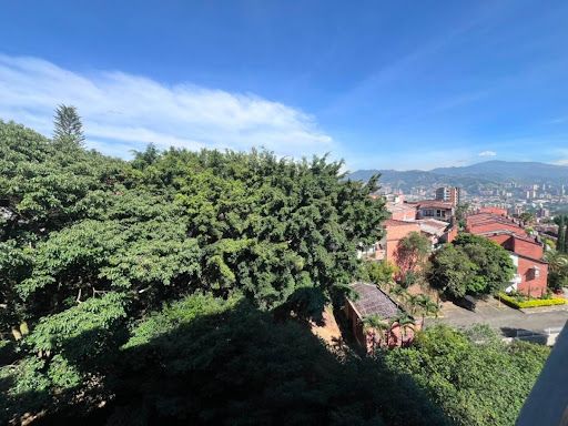 Apartamento en arriendo Antioquia Envigado Uribe Ángel 70 m2 Habitaciones 2 Baños 2 Garajes 1 Precio $3400000