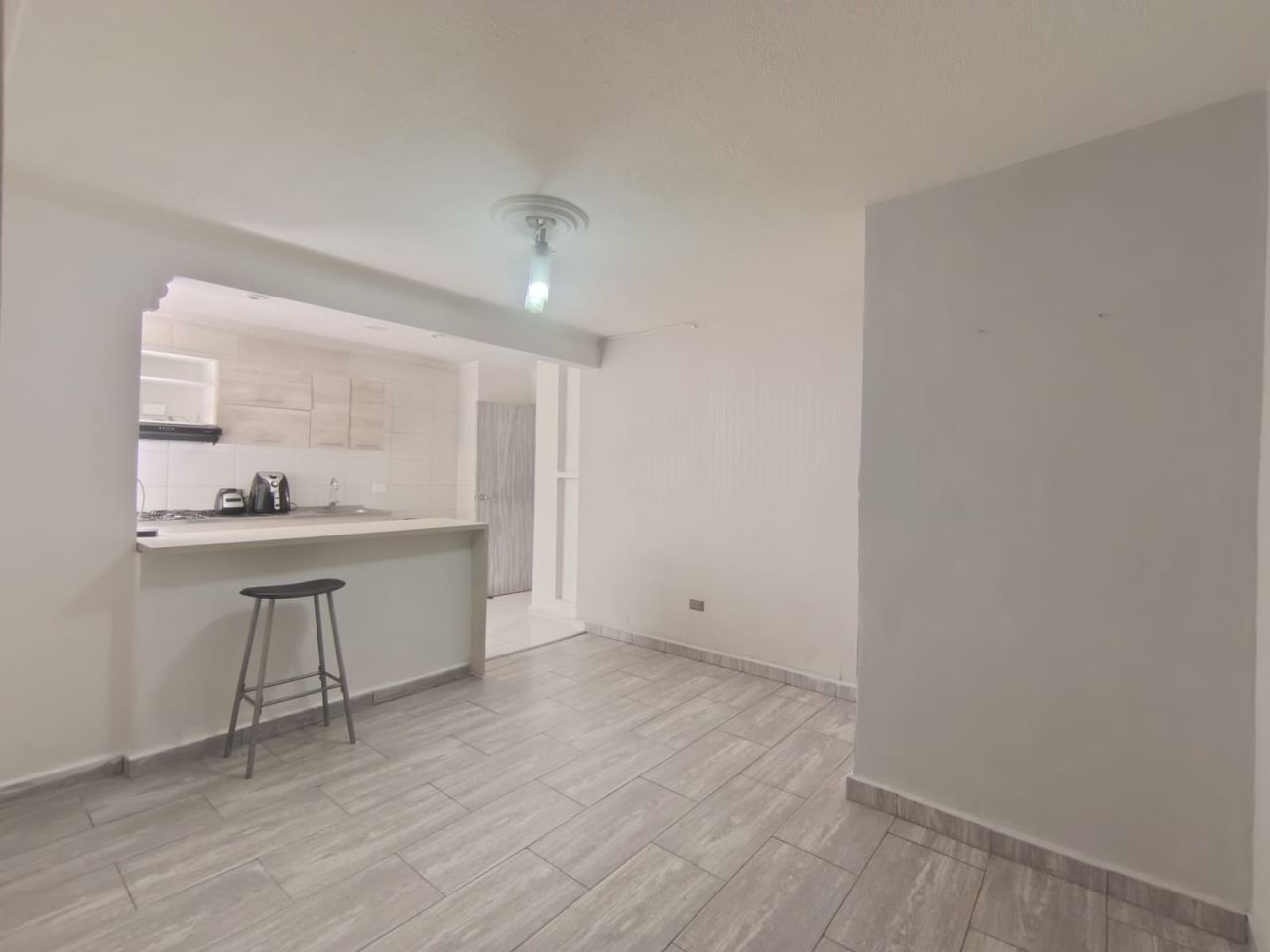 Apartaestudio en arriendo Antioquia Medellín Los Conquistadores 60 m2 Habitaciones 1 Baños 2 Garajes 0 Precio $2300000