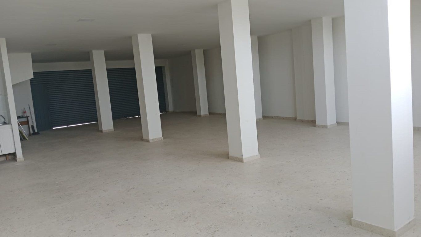 Local en arriendo Bolívar Cartagena Espinal 200 m2 Habitaciones 0 Baños 2 Garajes 0 Precio $8000000