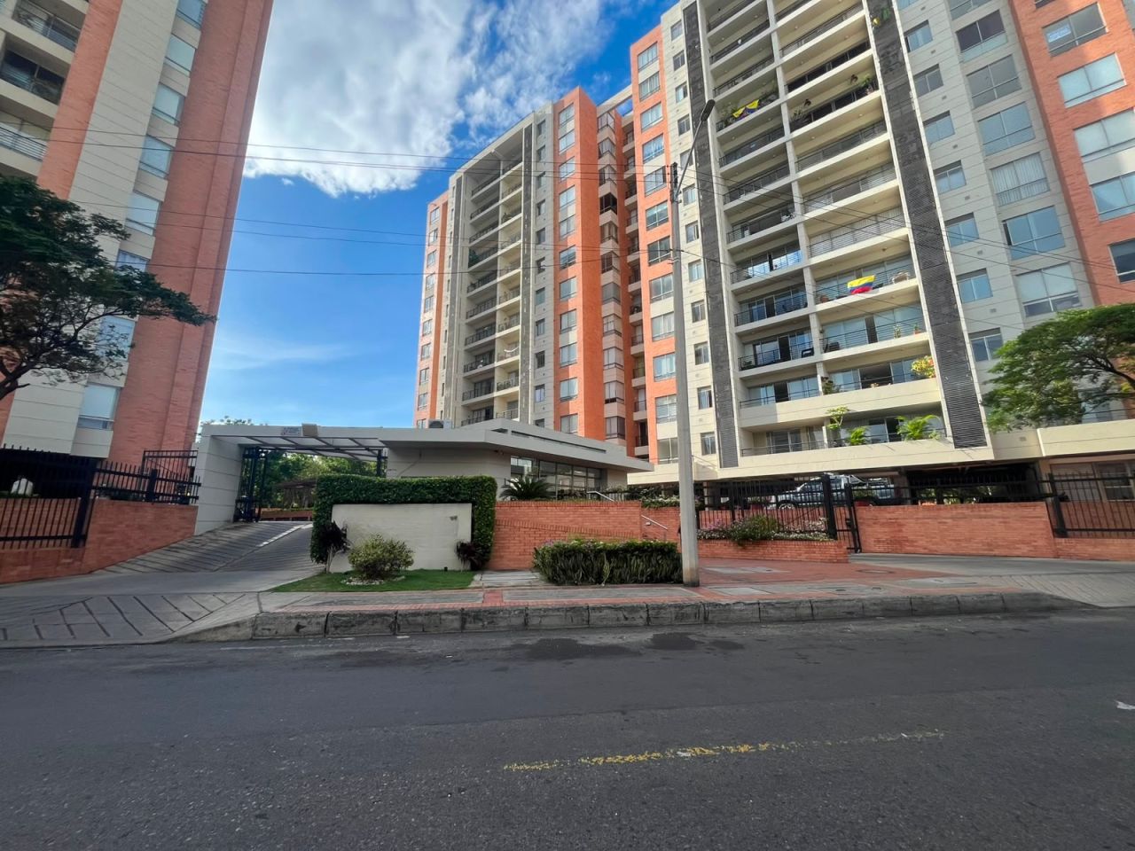 Apartamento en arriendo Norte De Santander Cúcuta Quinta Velez 92 m2 Habitaciones 3 Baños 2 Garajes 1 Precio $2384000