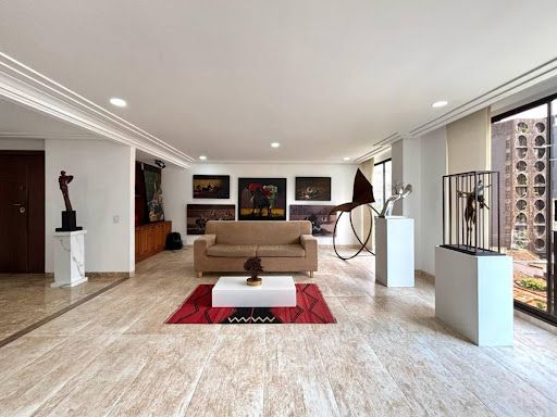 Apartamento en arriendo Antioquia Medellín Astorga 245 m2 Habitaciones 3 Baños 4 Garajes 2 Precio $9800000