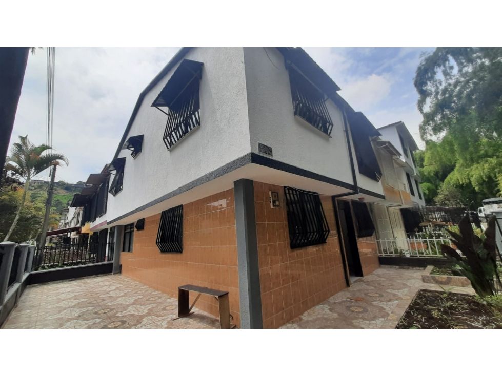 Casa en arriendo Risaralda Pereira Terranova 240 m2 Habitaciones 3 Baños 2 Garajes 2 Precio $1600000