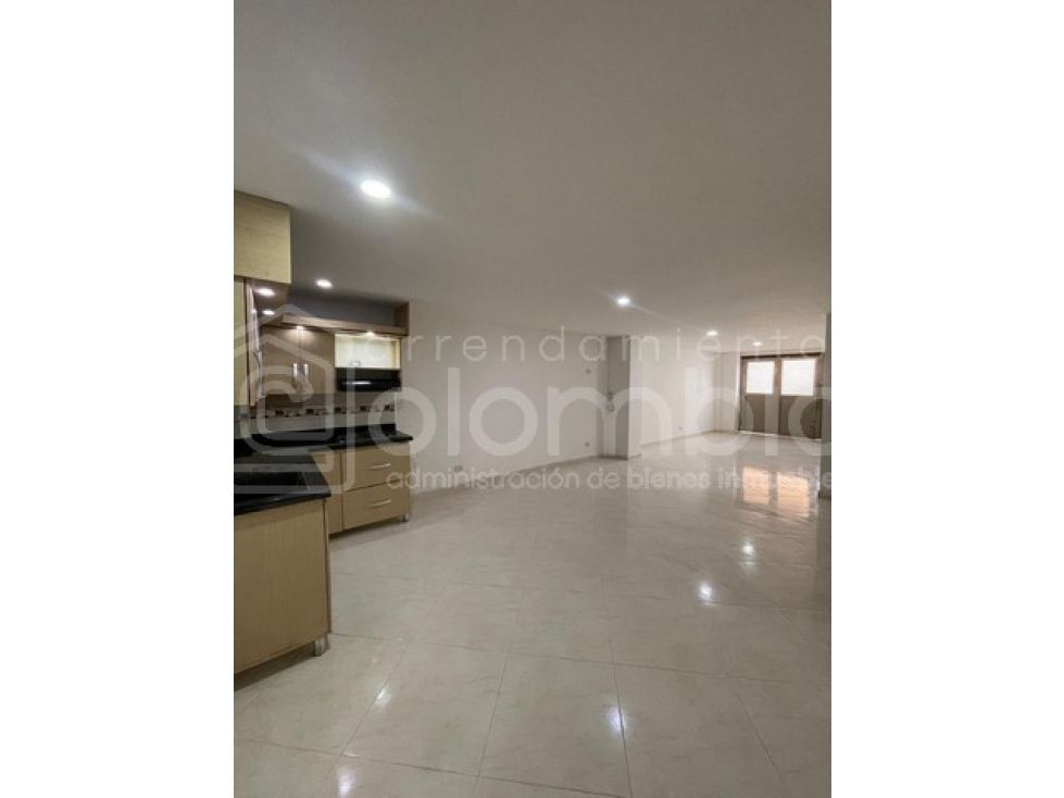 Apartamento en arriendo Antioquia Medellín Granada 120 m2 Habitaciones 4 Baños 2 Garajes 1 Precio $4500000