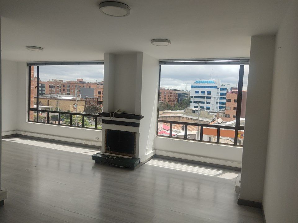 Apartamento en venta Cundinamarca Bogotá San Patricio 102 m2 Habitaciones 3 Baños 3 Garajes 2 Precio $725000000