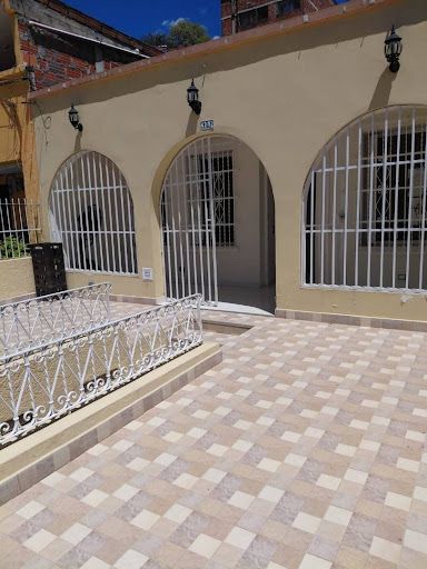 Casa en arriendo Antioquia Medellín El Salvador 200 m2 Habitaciones 5 Baños 3 Garajes 0 Precio $5700000