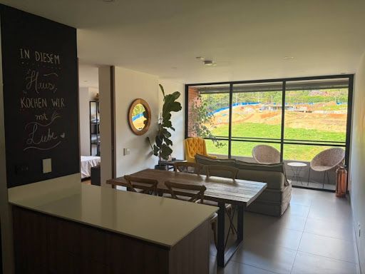 Apartaestudio en arriendo Antioquia Envigado Asd 65 m2 Habitaciones 1 Baños 2 Garajes 1 Precio $3700000