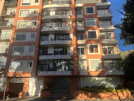 Apartamento en arriendo Cundinamarca Bogotá Bella Suiza 181 m2 Habitaciones 3 Baños 4 Garajes 2 Precio $9100000