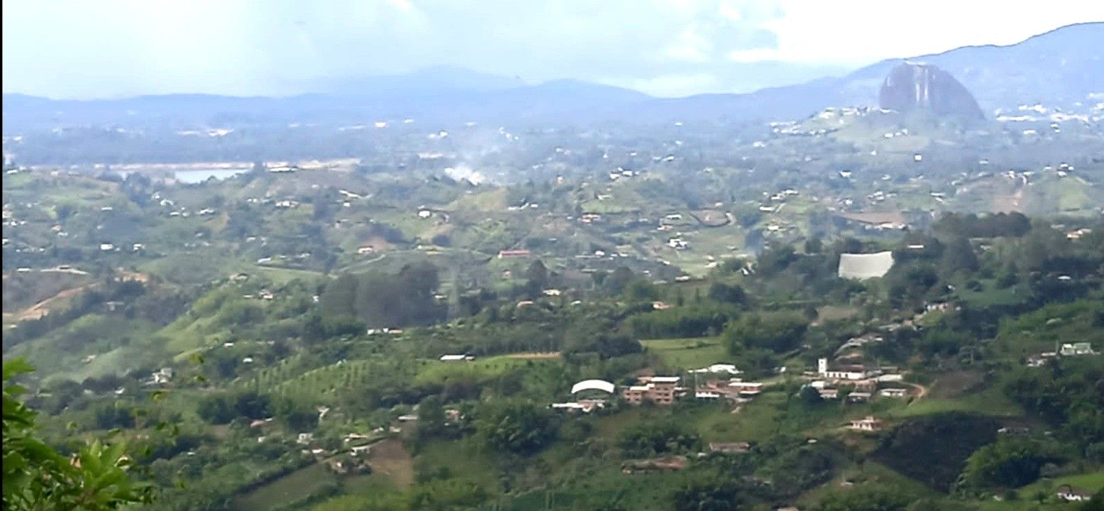 Finca en venta Antioquia Peñol Peñol 312 m2 Habitaciones 2 Baños 2 Garajes 1 Precio $1000000000