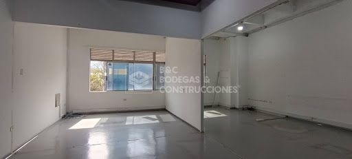Bodega en arriendo Antioquia Envigado La Mesa 300 m2 Habitaciones 0 Baños 2 Garajes 2 Precio $13500000