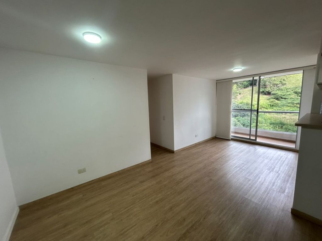 Apartamento en arriendo Antioquia Envigado Loma Del Barro 66 m2 Habitaciones 3 Baños 2 Garajes 1 Precio $3000000