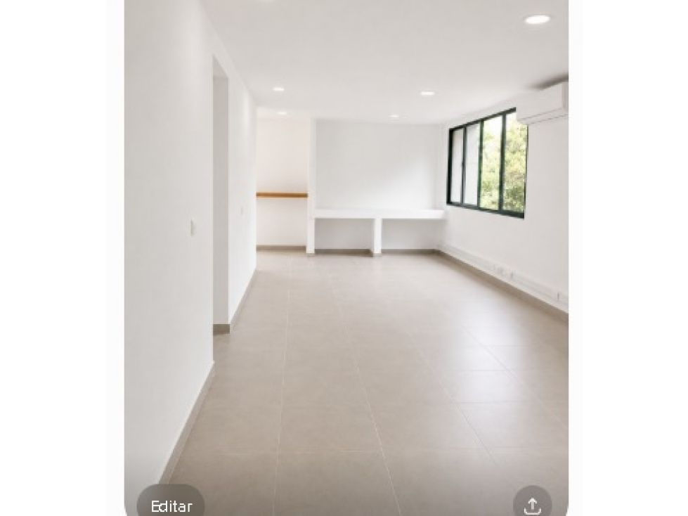 Local en arriendo Antioquia Envigado Loma Linda 100 m2 Habitaciones 0 Baños 2 Garajes 0 Precio $4000000