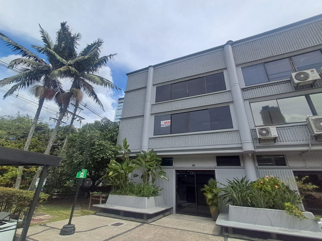 Bodega en arriendo Antioquia Envigado Alcalá 382 m2 Habitaciones 0 Baños 5 Garajes 2 Precio $14000000