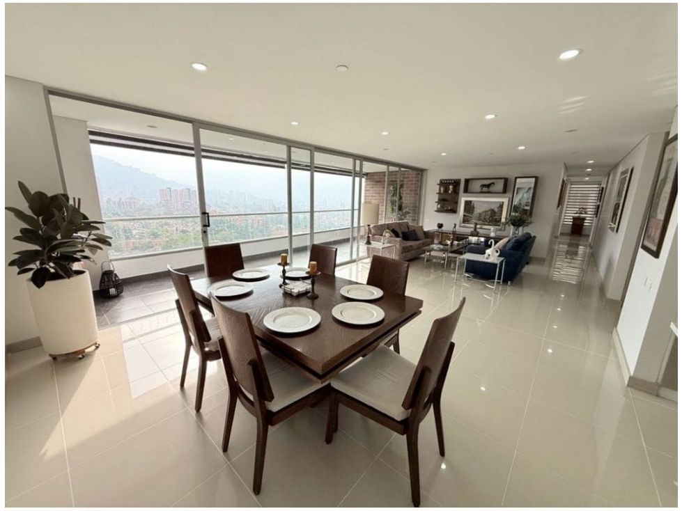 Apartamento en venta Antioquia Medellín La Avanzada 169 m2 Habitaciones 3 Baños 5 Garajes 2 Precio $1650000000