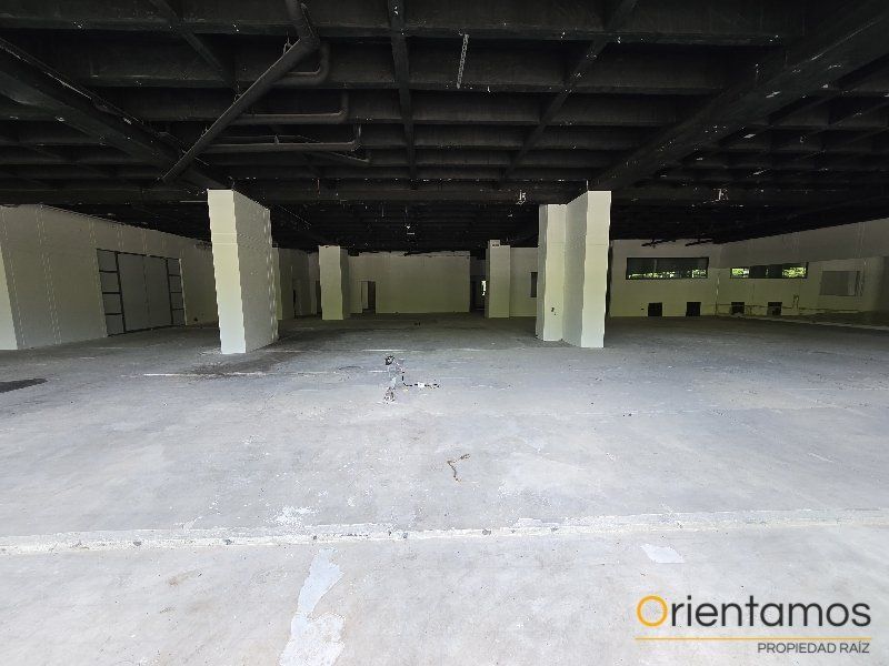 Local en arriendo Antioquia Medellín Cuarta Brigada 750 m2 Habitaciones 0 Baños 9 Garajes 0 Precio $45000000