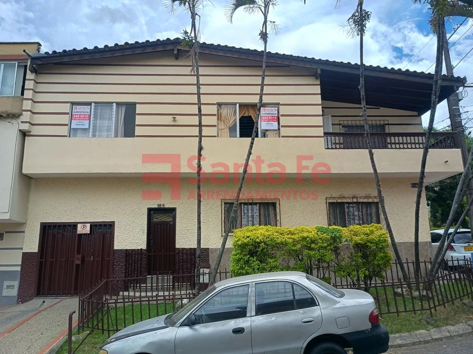 Casa en arriendo Antioquia Medellín Los Alcazares 100 m2 Habitaciones 4 Baños 2 Garajes 1 Precio $2750000