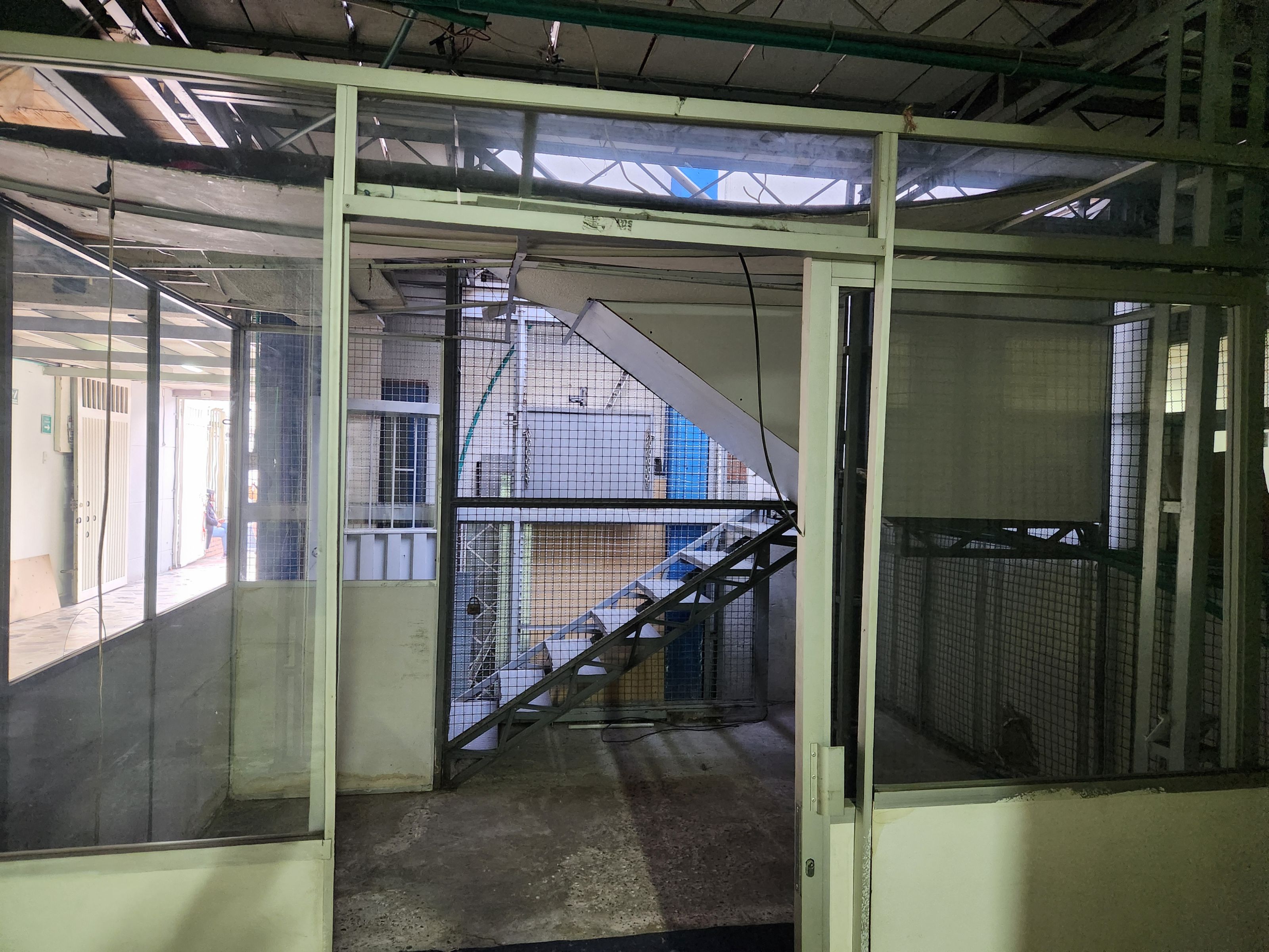 Local en arriendo Cundinamarca Bogotá Normandía 500 m2 Habitaciones 0 Baños 2 Garajes 4 Precio $8000000