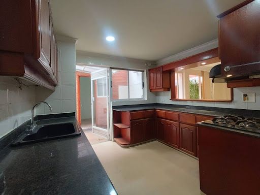 Casa en arriendo Antioquia Envigado Alto De Misael 240 m2 Habitaciones 4 Baños 4 Garajes 2 Precio $6000000