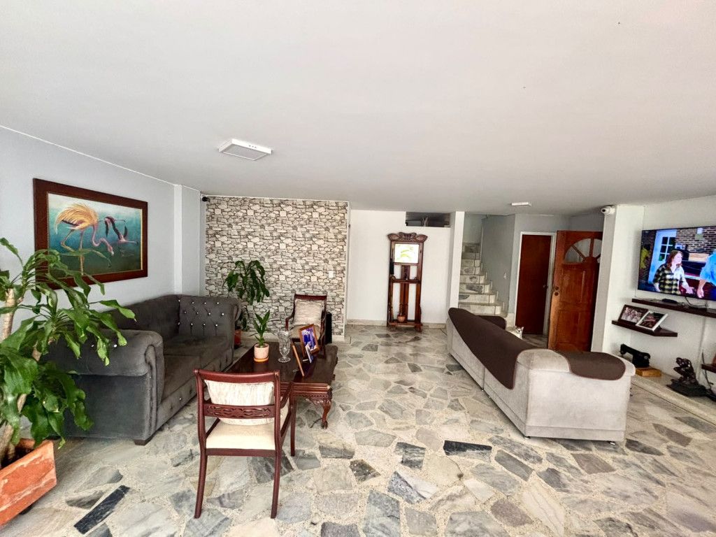 Apartamento en venta Valle Del Cauca Cali Urbanización Ciudad Jardín 160 m2 Habitaciones 4 Baños 4 Garajes 2 Precio $600000000