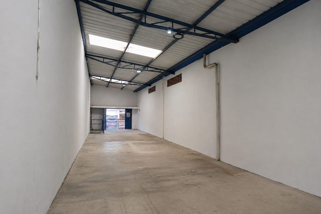 Bodega en arriendo Antioquia Medellín Naranjal 80 m2 Habitaciones 0 Baños 1 Garajes 0 Precio $5200000