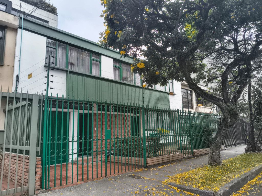 Casa en arriendo Cundinamarca Bogotá La Castellana 284 m2 Habitaciones 4 Baños 4 Garajes 1 Precio $9500000