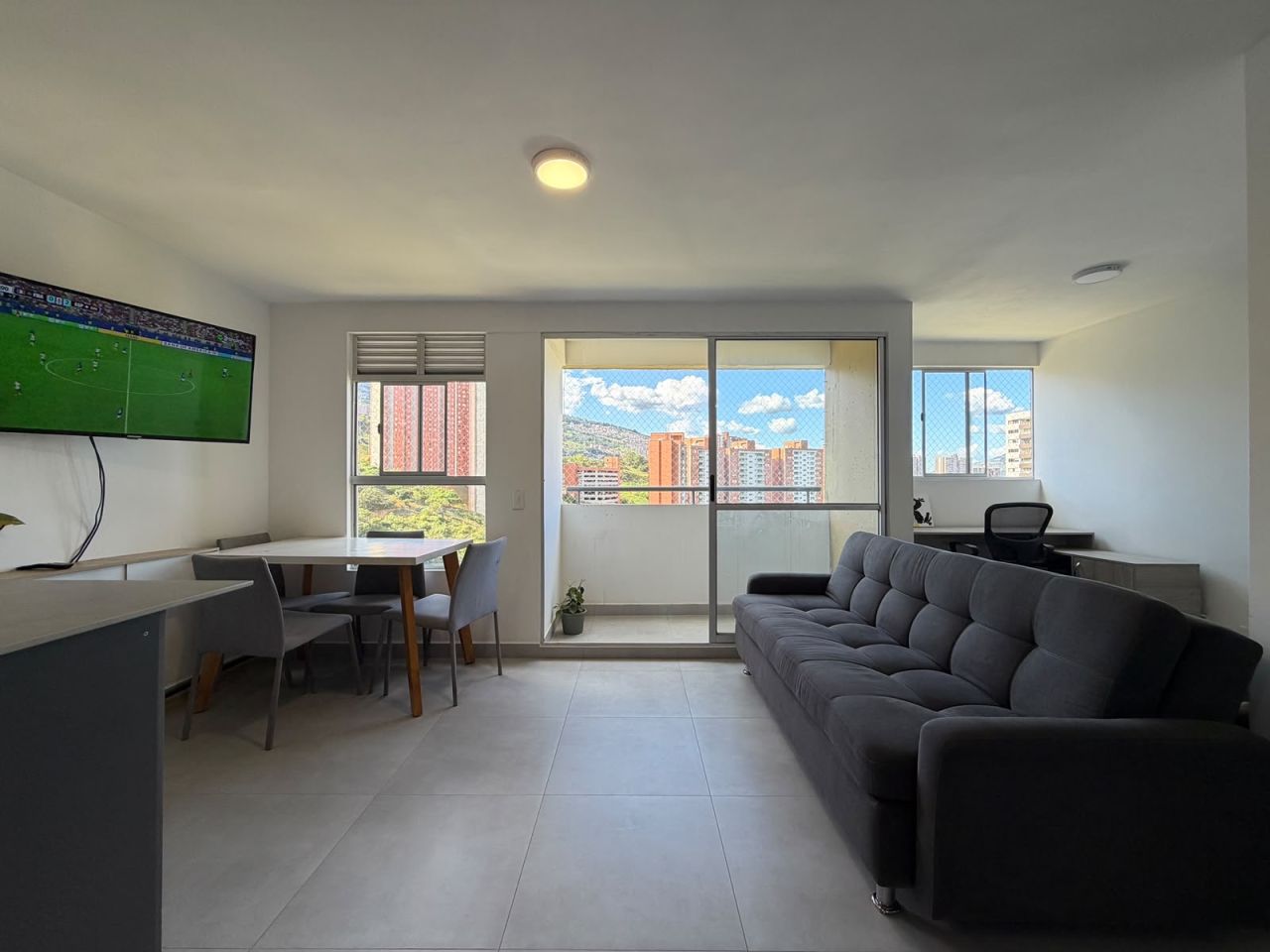 Apartamento en venta Antioquia Medellín Juan Xxiii La Quiebra 54 m2 Habitaciones 2 Baños 2 Garajes 0 Precio $348000000