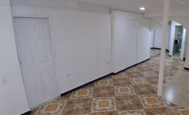 Local Comercial en arriendo Antioquia Envigado Zona Centro 120 m2 Habitaciones 1 Baños 1 Garajes 0 Precio $3500000