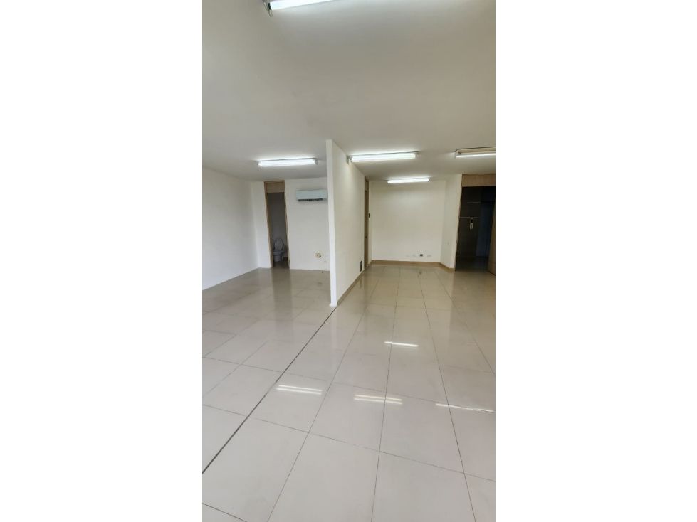 Oficina en venta Antioquia Medellín Villa Carlota 58 m2 Habitaciones 0 Baños 1 Garajes 1 Precio $600000000