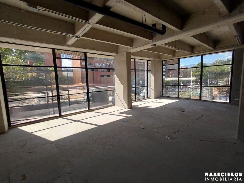 Oficina en arriendo Antioquia Medellín La Castellana 92 m2 Habitaciones 0 Baños 1 Garajes 0 Precio $7000000