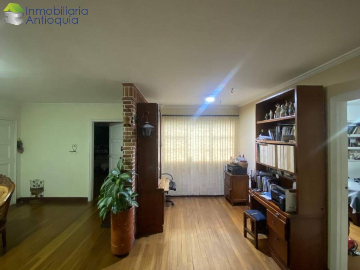Apartamento en venta Antioquia Medellín Villanueva 160 m2 Habitaciones 4 Baños 3 Garajes 0 Precio $500000000