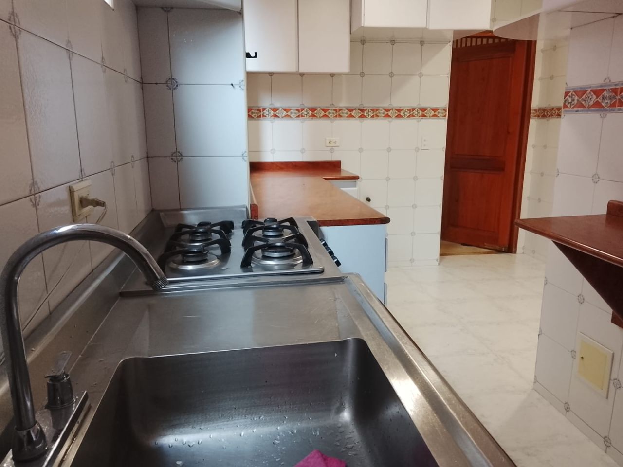 Apartamento en arriendo Cundinamarca Bogotá Club Los Lagartos 110 m2 Habitaciones 3 Baños 2 Garajes 2 Precio $4200000