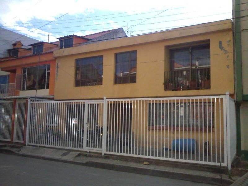 Casa en venta Cundinamarca Cajicá Centro 880 m2 Habitaciones 13 Baños 7 Garajes 4 Precio $1600000000