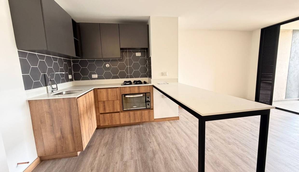 Apartamento en arriendo Antioquia Envigado Jardines 60 m2 Habitaciones 2 Baños 2 Garajes 0 Precio $3000000